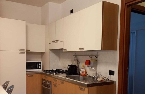 Sud Apartment | Appartamento a Pochi Minuti Dalla Città Vicino Alla Fiera e Ospedale Borgo Roma