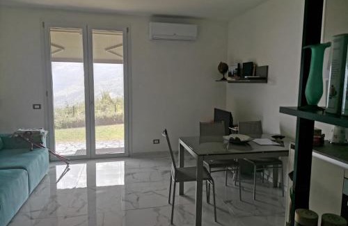 Tavernola Apartment | Appartamento Daniela