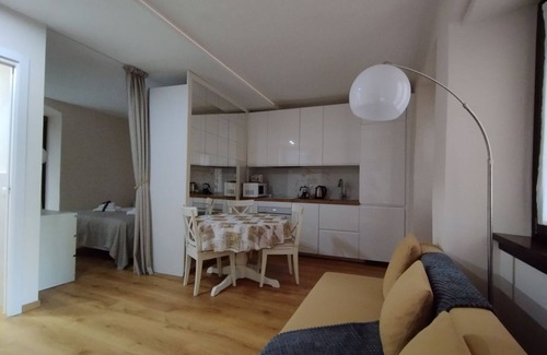 Domodossola Apartment | Appartamento Il Bottaio: Grazioso e Luminoso, Situato nel Cuore Della Città