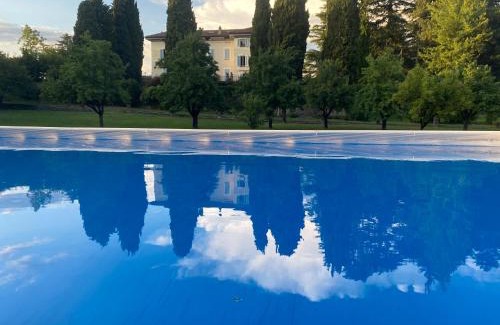 Costa Masnaga Apartment | Appartamento lusso con piscina tra Milano e Como