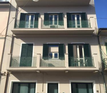 Viareggio Apartment | Appartamento Verdi, a 100 metri dal mare.