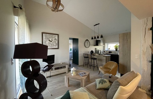 Saint-Sylvestre-sur-Lot Apartment | Appartement Proche de Toutes Commodités