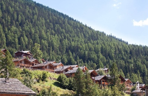 Sainte-Foy-Tarentaise Condo | Appartement de Famille Près des Pistes | Accès Piscine Intérieure + Spa Sur Place