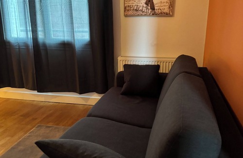 L'Ile-Saint-Denis Apartment | Appartement Dans une Maison, Proche Village Olympique et Stade de France