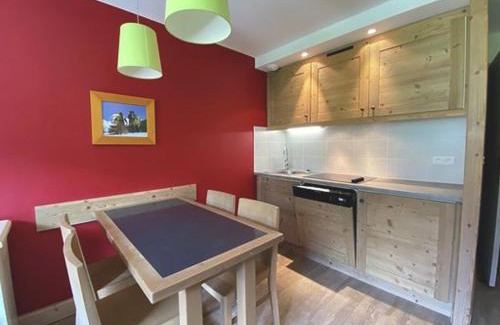 La Perriere Apartment | Appartement 2 pièces, 4 pers, balcon sud, parking, animaux admis - FR-1-513-73