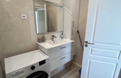 Chanot - Stade Velodrome Apartment | Appartement 4 Chambres, Plage, Stade et Parking