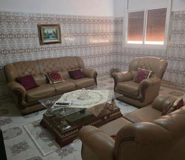 Nador Apartment | Appartement am Meer Strand von Marcheka-Cornich