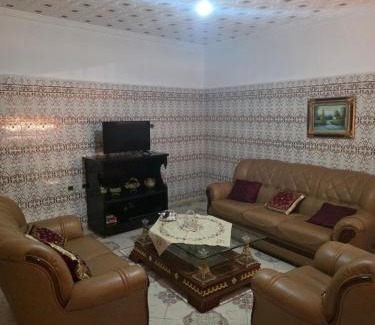 Nador Apartment | Appartement am Meer Strand von Marcheka-Cornich