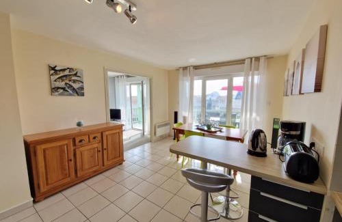 Quartier du Casino Apartment | Appartement avec Piscine, Tennis & Balcon, Centre-ville Chatelaillon-Plage, 6 Pers, 2 Ch - FR-1-706-17