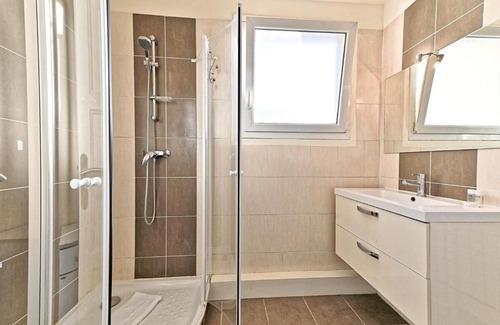 14th Arrondissement Apartment | Appartement Central Avenue du Maine - III