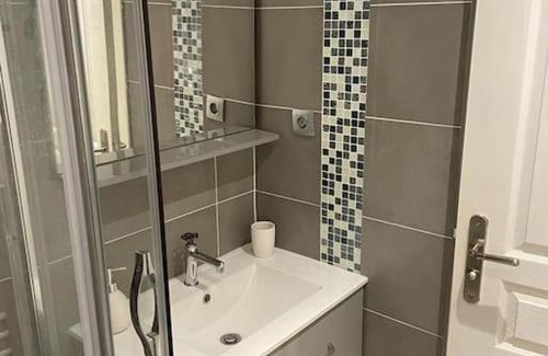 Thorigny-sur-Marne Apartment | APPARTEMENT CHEZ TRICIA