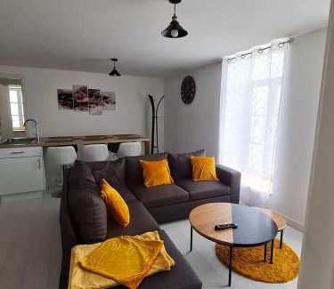 Rocroi Apartment | Appartement charmant à Rocroi/70 m²/Parking inclus