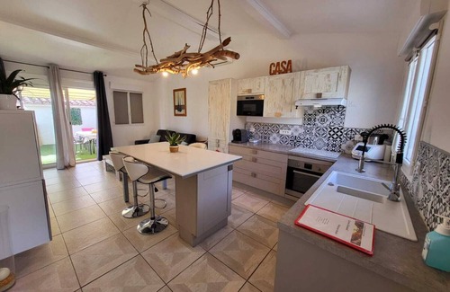 Sollies Pont Apartment | Appartement Coquet Avec Piscine ET Terrasse Privees