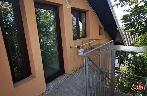 Miroslava Apartment | Appartement Cozy La Mansarda (Attic)