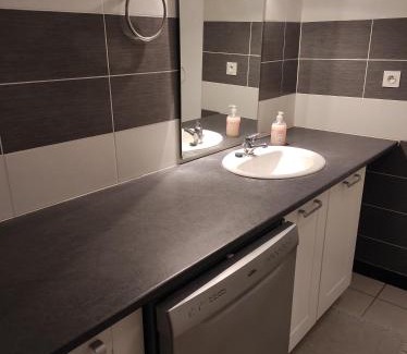Mailhac Apartment | Appartement entier et au calme