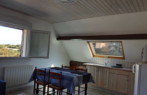 Saint-Gildas-de-Rhuys Apartment | Appartement à L'étage Pour 2personnes Avec Petite Terrasse