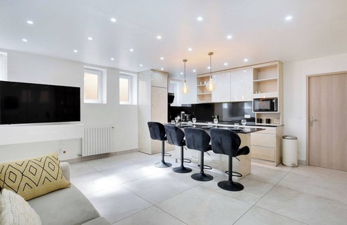 Flandres Apartment | Appartement in the heart of Paris ☆ Canal de L'ourq/Crimée ☆