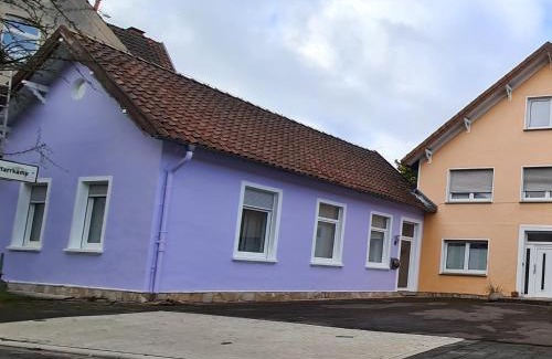 Schoetmar Apartment | Appartement Lavendel, Ferienwohnung mit eigenem Eingang wie ein kleines Haus