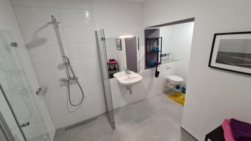 Schoetmar Apartment | Appartement Lavendel, Ferienwohnung mit eigenem Eingang wie ein kleines Haus