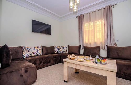 Cite Adrar Apartment | Appartement Lumineux et Proche de L'aeroport de Crocopark et du Souk Inezgane