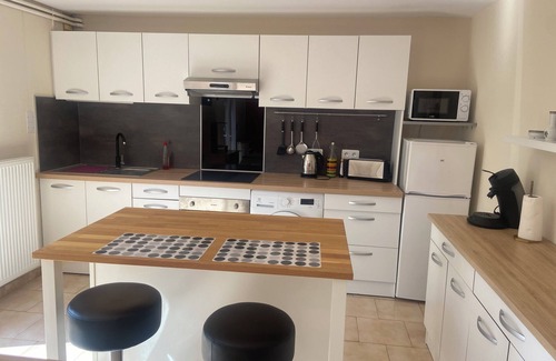 Denat Apartment | Appartement Spacieux au Calme ,15mn D'albi