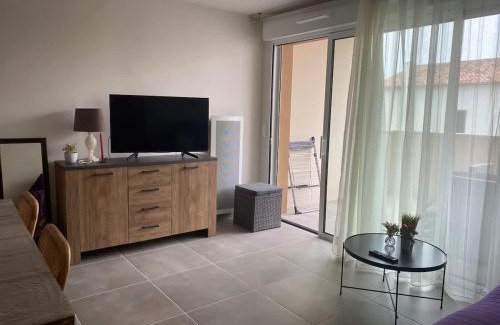 Vias Apartment | Appartement spacieux et moderne dans résidence Vias