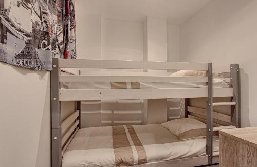 Juan-les-Pins Apartment | Appartement T2 bord de mer climatisé