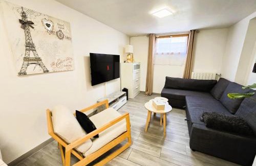 Pierrelaye House | Appartement T2 confortable - Piscine et Jacuzzi