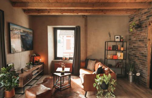 Travers Apartment | Appartement thématique: Voyage Industriel