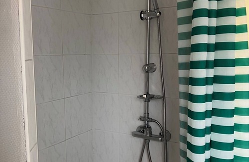 Chaourse Apartment | Appartement Village Verdoyant - Flat in Green Landscape