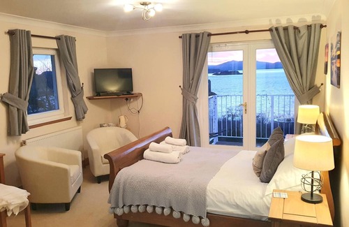 Appin House | Appin Bay View