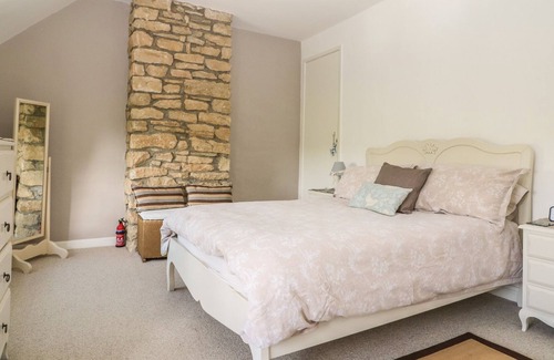 Chipping Norton Cottage | APPIN COTTAGE, pet friendly, character holiday cottage in Burford