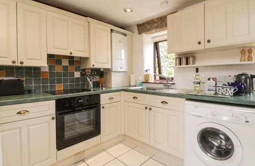 Wadebridge Cottage | APPLESTORE, family friendly, with open fire in Padstow