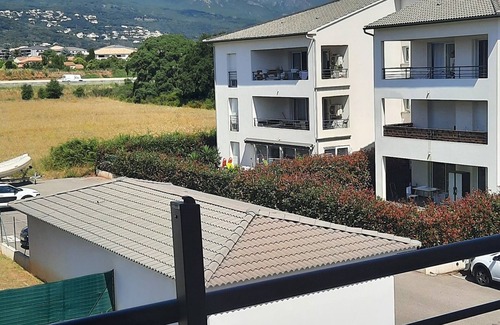 Lucciana Apartment | Appt Neuf 43m2 Terrasse 15m2 + Balcon, Plage Lido de la Marana à 10mn