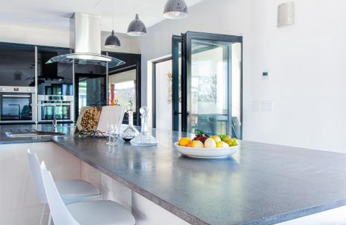 Cobbs Cross Apartment | Apt 1 - The Grove Residences