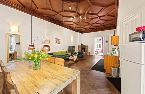 Kreuzberg Apartment | apt.C city center monument near Checkpoint Charlie