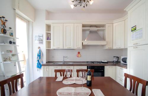 Albate Apartment | Apt Casina, close to train station