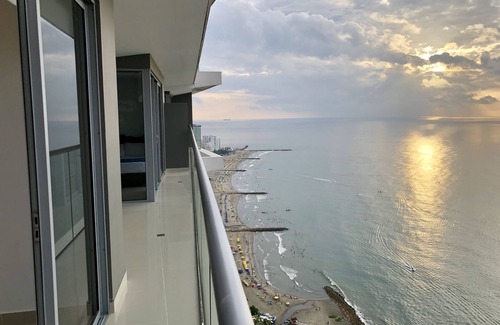 Bocagrande Apartment | Apt facing the sea with unparalleled view on 34th floor located in Bocagrande