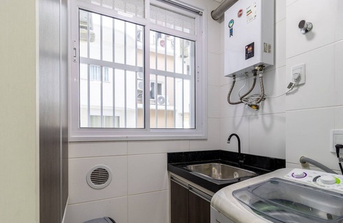 Quatro Ilhas Apartment | Apt Sea View w/BBQ in Bombinhas Arn0104