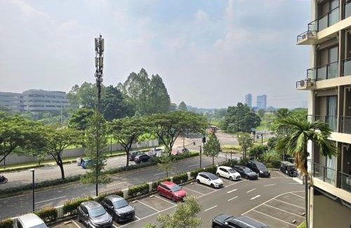 Bumi Serpong Damai Apartment | Apt Sky House BSD Studio w/Pool & Wi-Fi