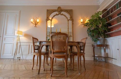 Saint-Thomas-d'Aquin Apartment | Apt vue Louvre et Seine