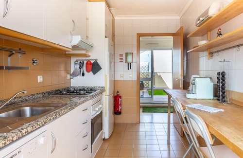 Beato Apartment | Apt with Stunning River Views and Private Rooftop!