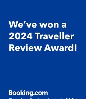 Jardim Praiano Apartment | Apto 6 pessoas - Ar e Wi-Fi - praia da Enseada - Guarujá