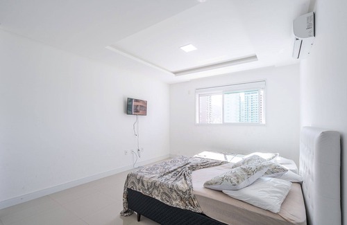 Andorinha Apartment | Apto a 260m da Meia Praia em condomínio de luxo/SC