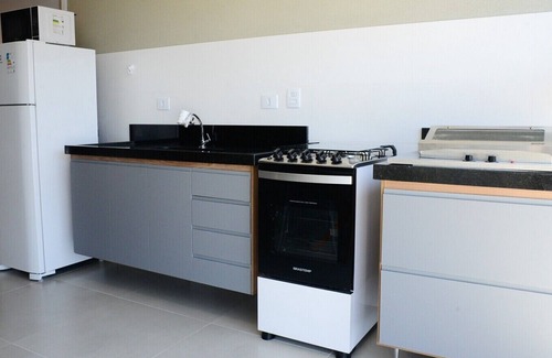 Toninhas Apartment | Apto c área gourmet a 300m da Praia das Toninhas