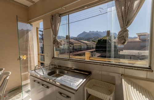 Pereque Apartment | Apto c/Wi-fi, garagem e vista das montanhas