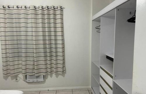 Asturias Apartment | Apto confortável, Praia das Astúrias 5 min a pé, garagem, 2 quarto ar, suíte, wi-fi