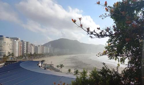 Porchat Island Apartment | Apto Vista Mar com Ar cond, Piscina, Wifi e Garagem 2 vagas