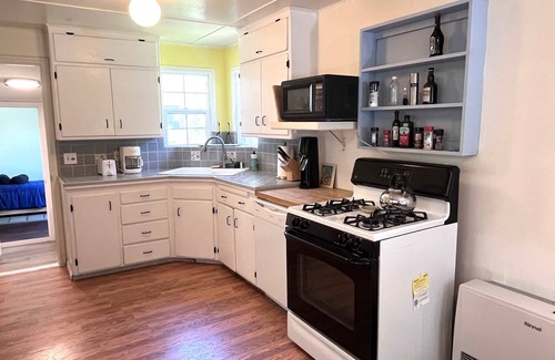 Aptos House | Aptos-Charming 2/2 Near the Beach with BBQ 30 day+