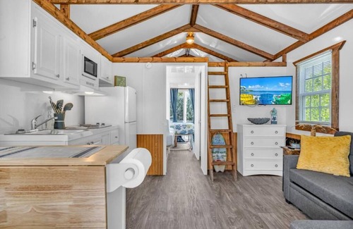 Marathon Boat Rental | Aqua Lodges at 47th Street Gulfside